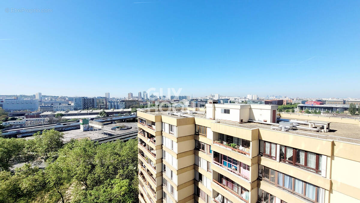 Appartement à AUBERVILLIERS