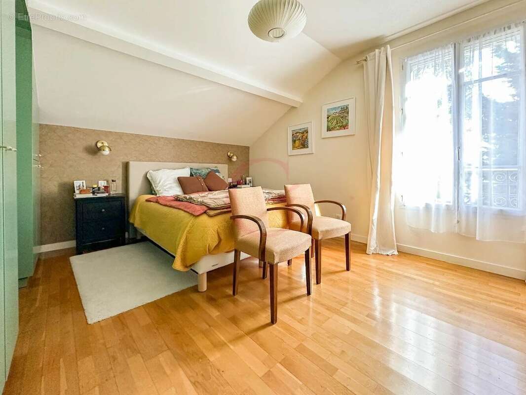 Maison à BOURG-LA-REINE