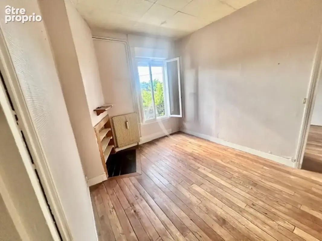 Photo Appartement à La Courneuve au prix de 148 400€