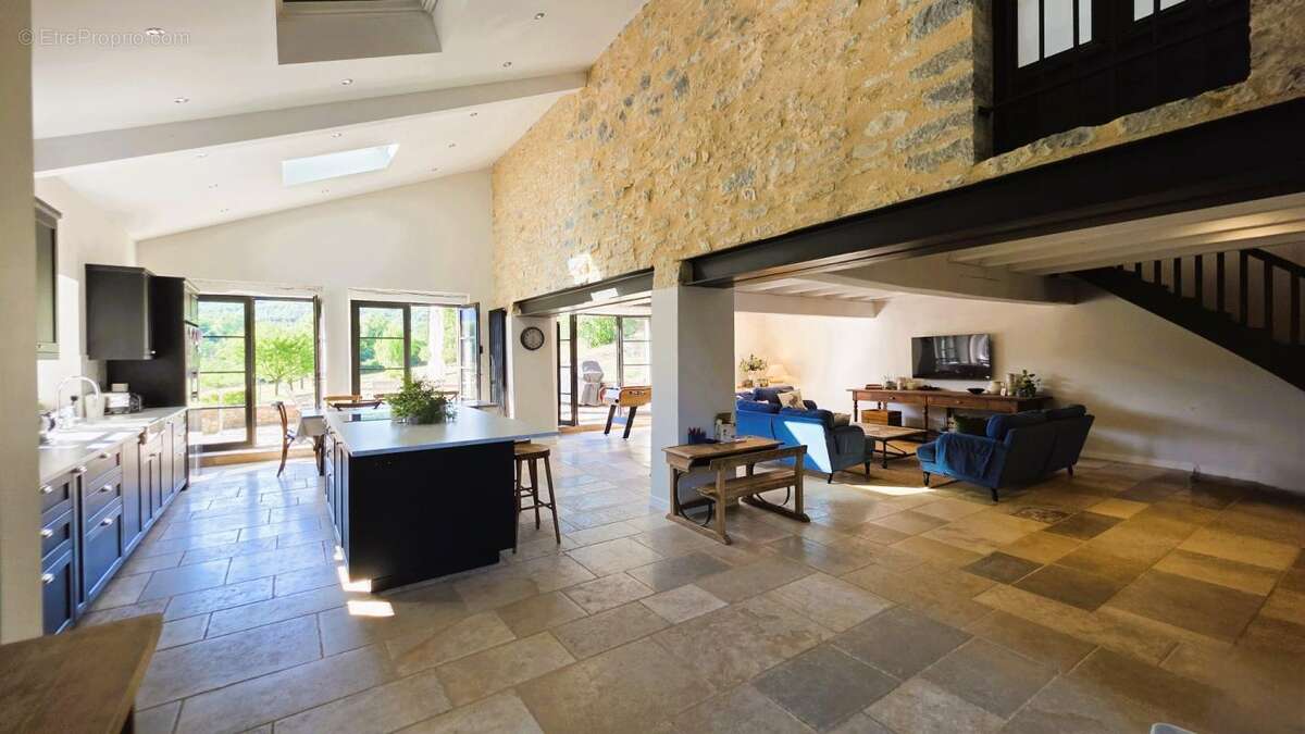 Maison à SAINT-ANTONIN-NOBLE-VAL