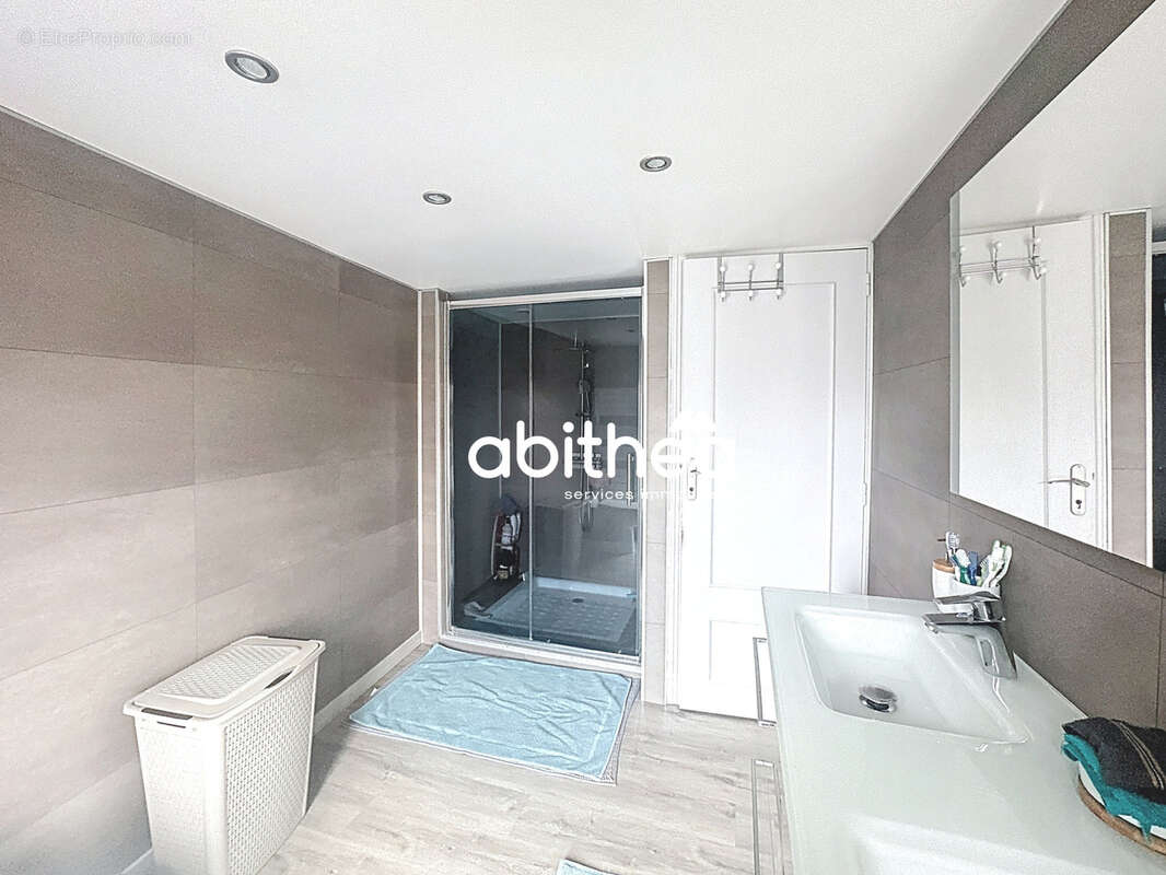 Maison à COURRIERES