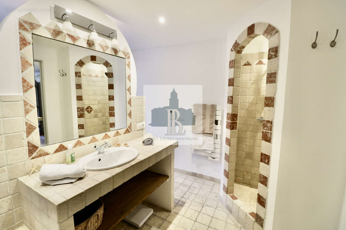 Exclusivité, Saint-Tropez, appartement au coeur du village - photo 9
