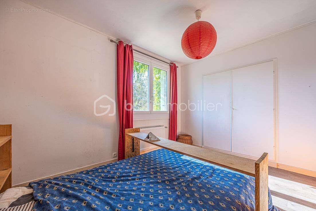 ***** plain-pied, 2 chambres, bureau, grand jardin arboré, quartier brizeaux à niort ***** - photo 7