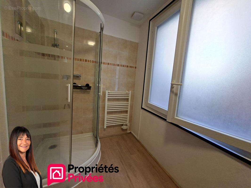 Appartement à LE COTEAU