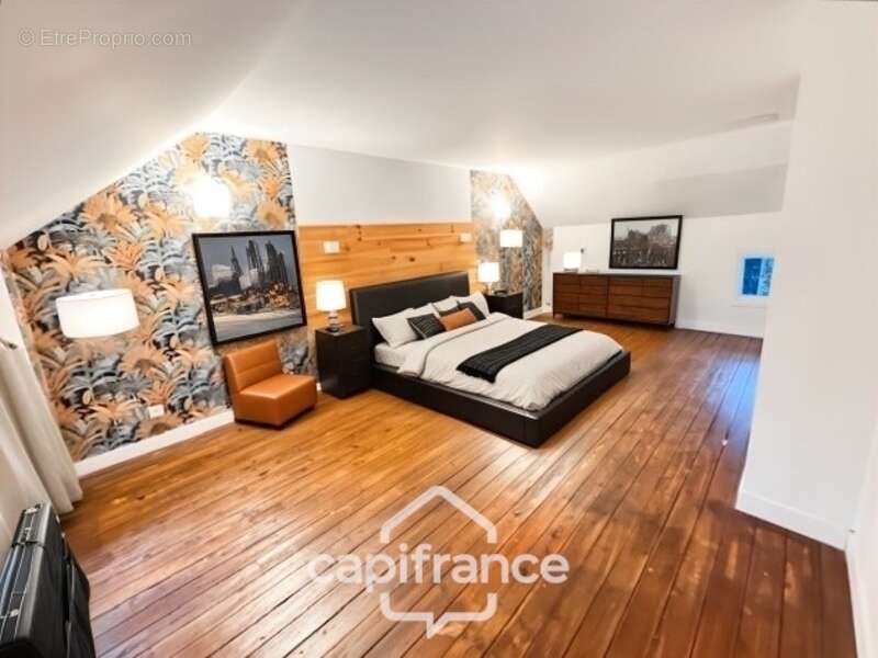 Maison à VILLENEUVE-SOUS-DAMMARTIN