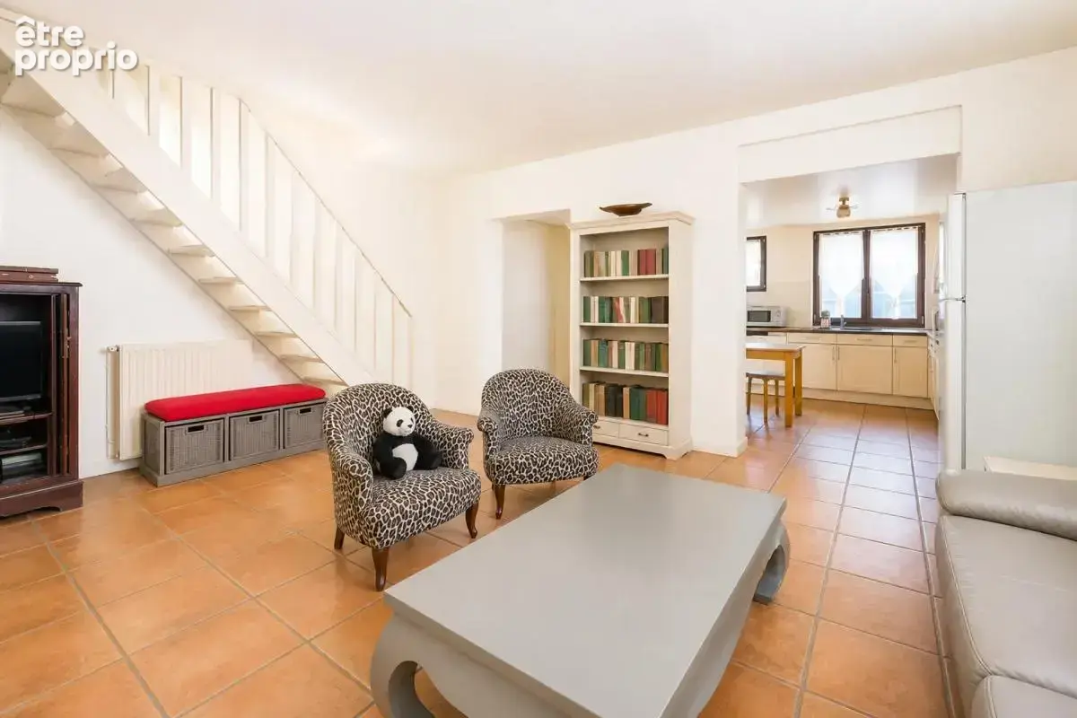 Maison familiale de 5 pièces de 161 m² à Suresnes - photo 3