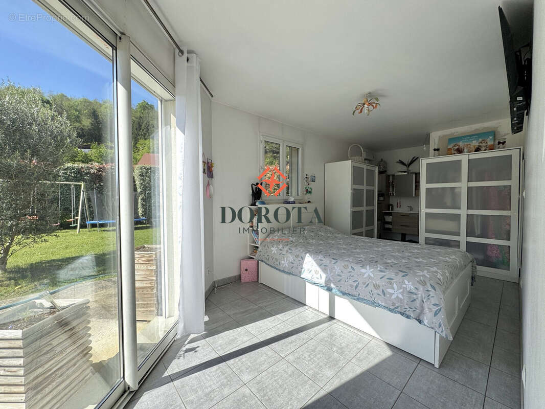 Maison 189 m² à Barraux  - photo 9