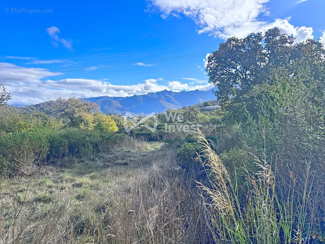 Terrain à CATERI