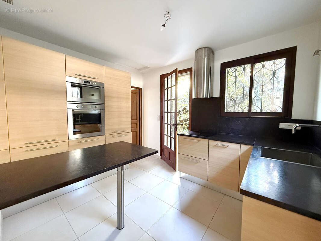 Maison à MONTAUROUX