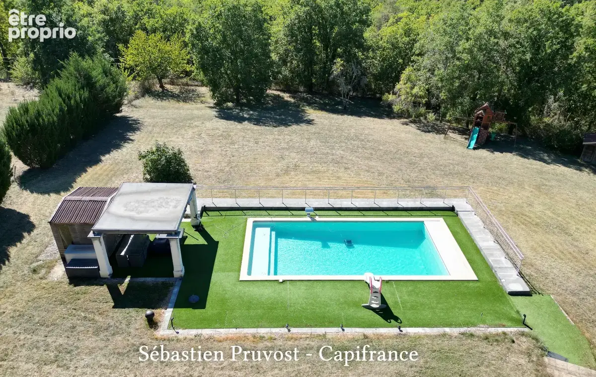 Maison Plain-pied 113.5m2+21.5m2 avec un gîte à vendre 4 pièces BRANTOME (24) - Garage, piscine chauffée 11x5 avec sa plage et c - photo 14