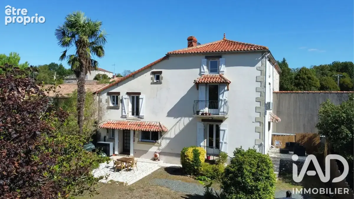 Photo 1 - Maison à FONTENAY-LE-COMTE