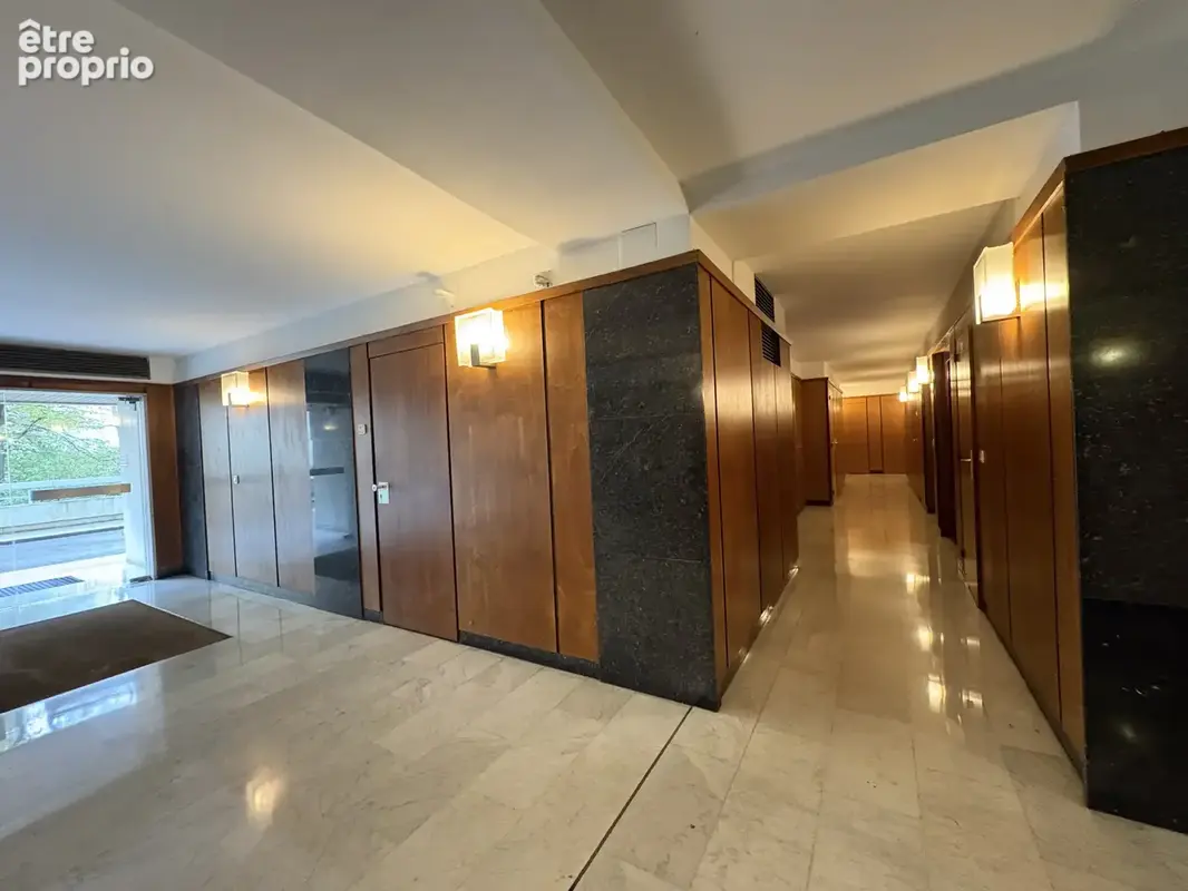 APPARTEMENT 2 PIECES dans Résidence sécurisée avec jardin, proche du Bois de Vincennes - photo 2