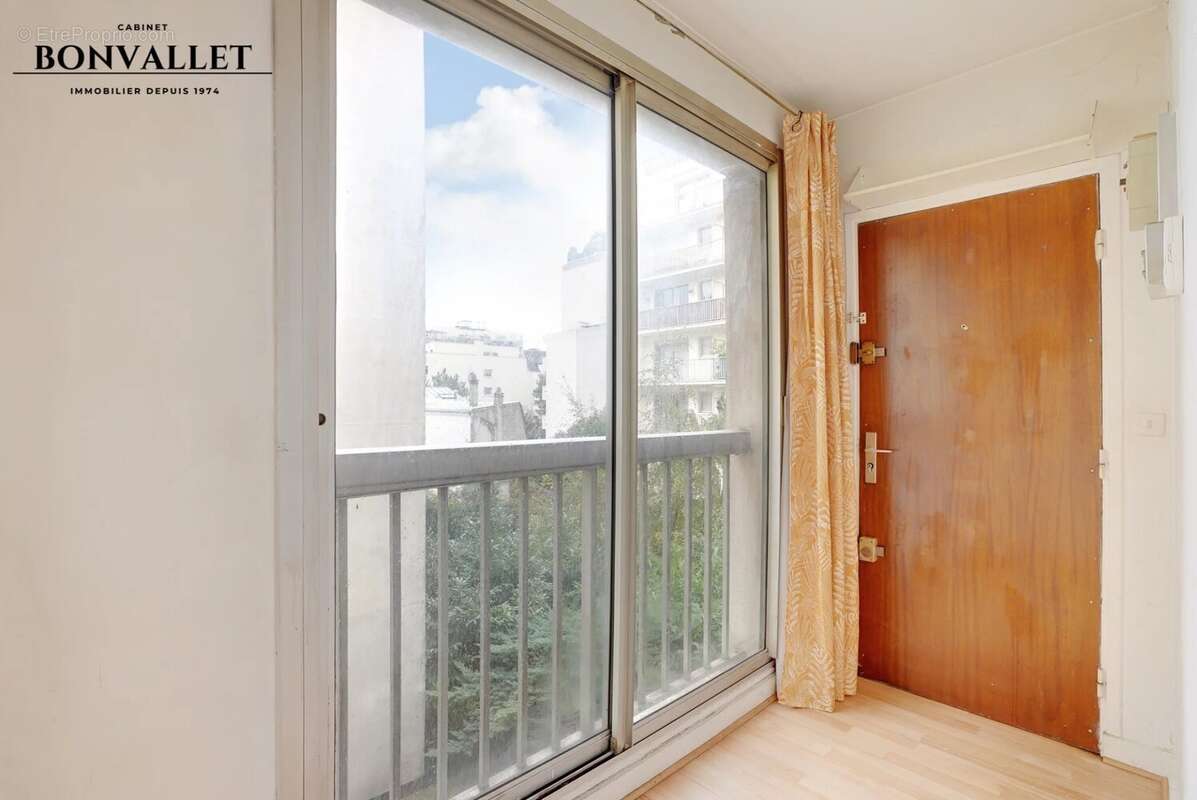 Appartement à PARIS-15E