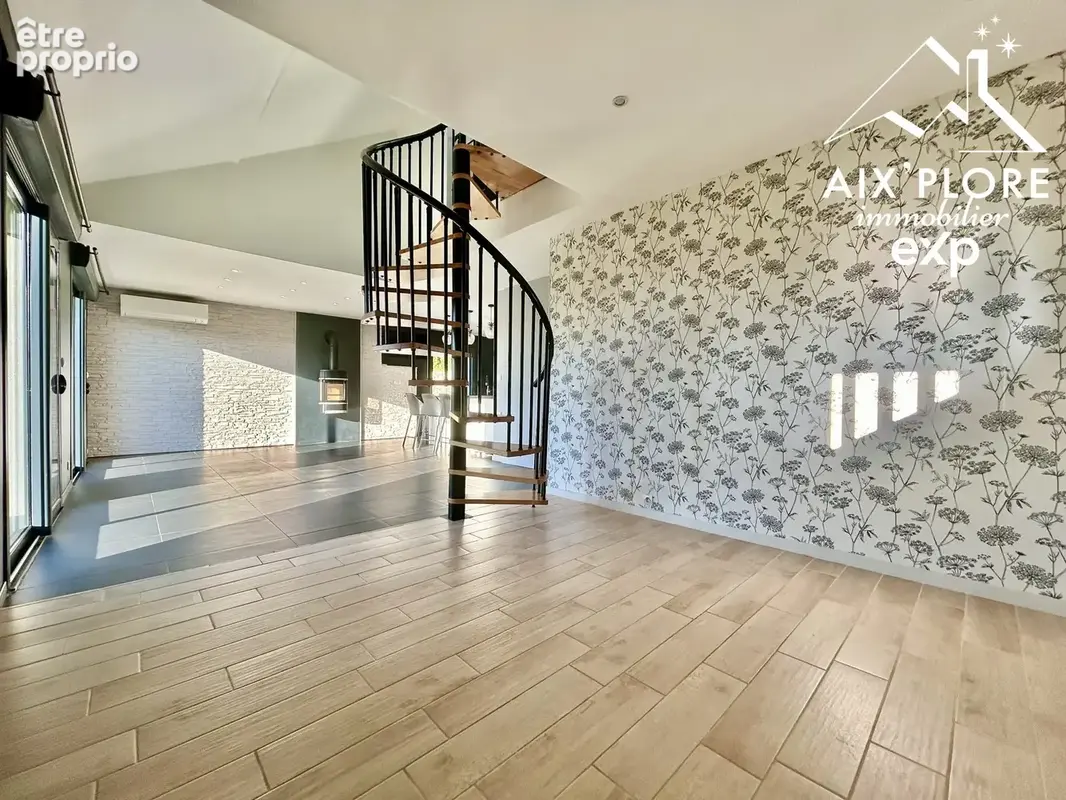 Maison 120 m² à Saint-Genix-Sur-Guiers  - photo 5