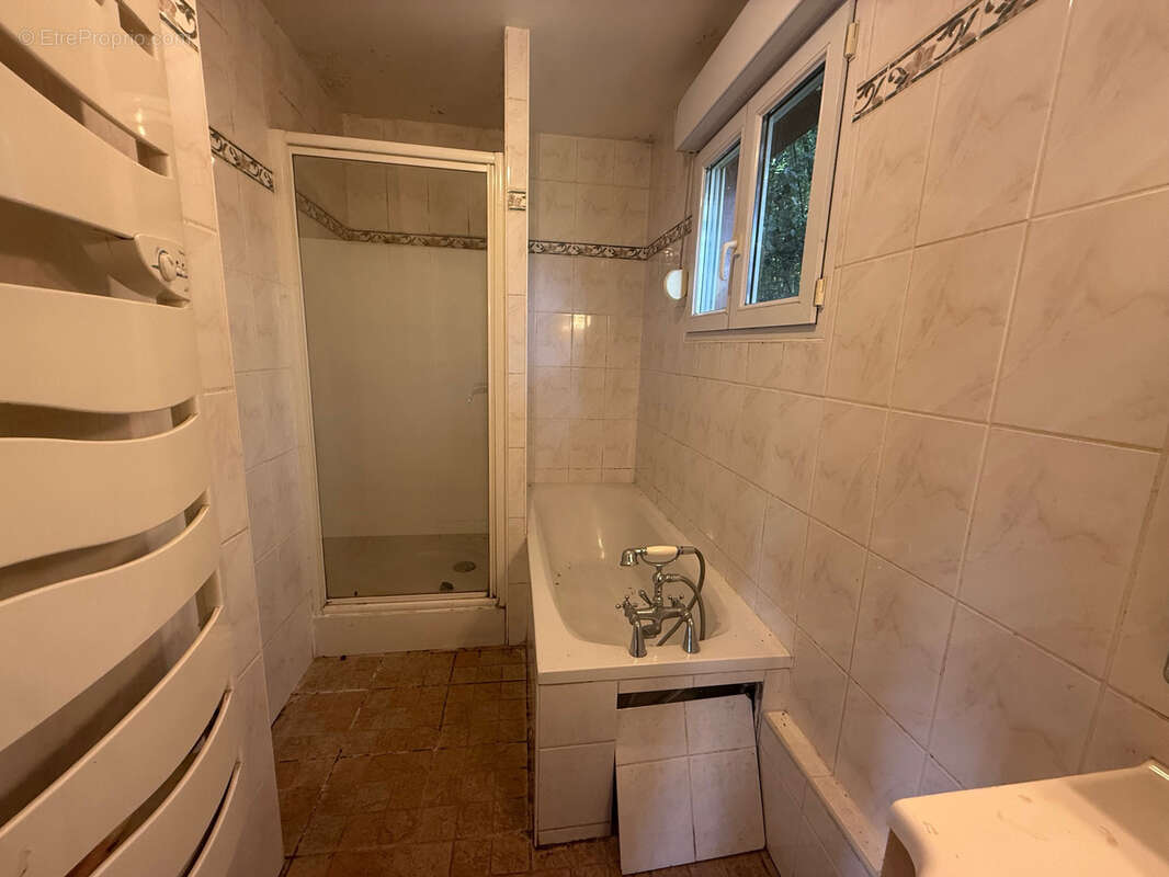 Maison à LAFRESGUIMONT-SAINT-MARTIN