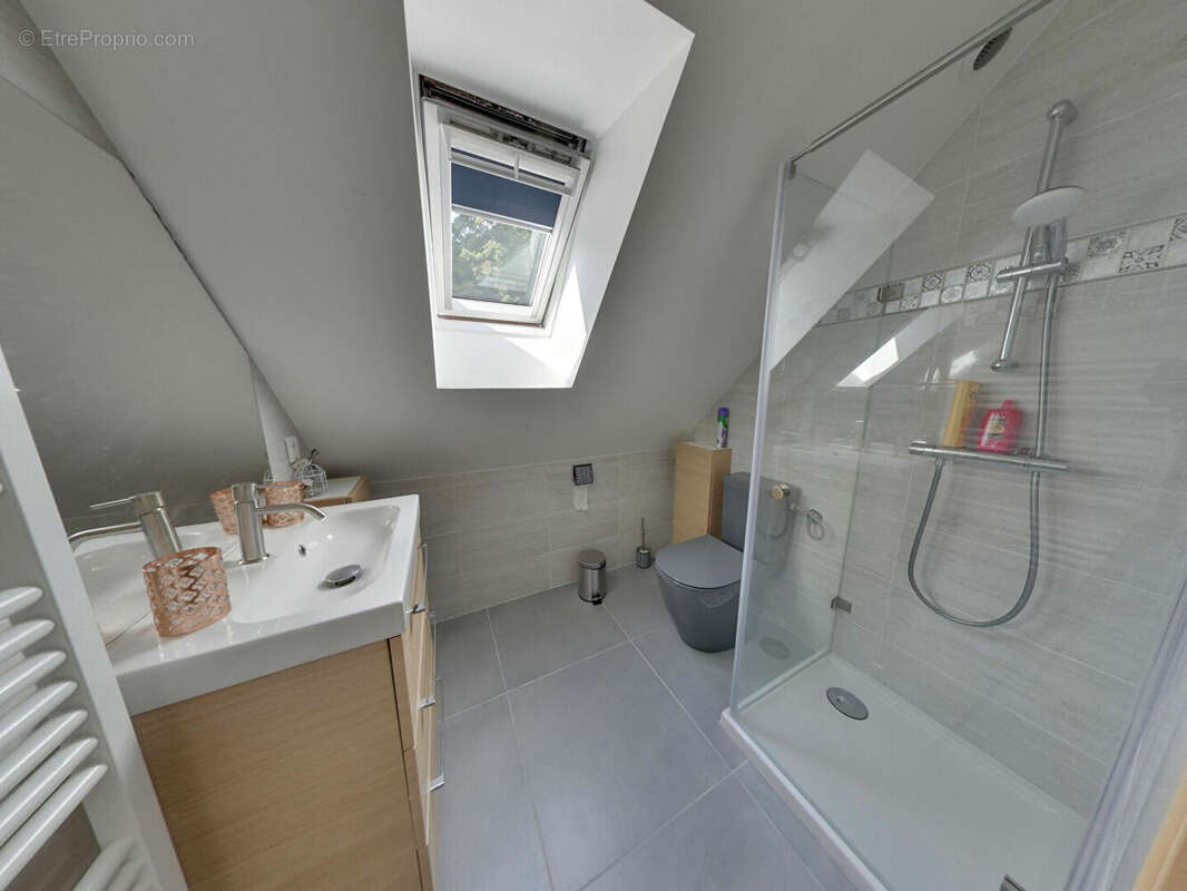 Maison à OZOIR-LA-FERRIERE