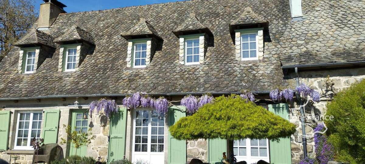 Maison à JUNHAC