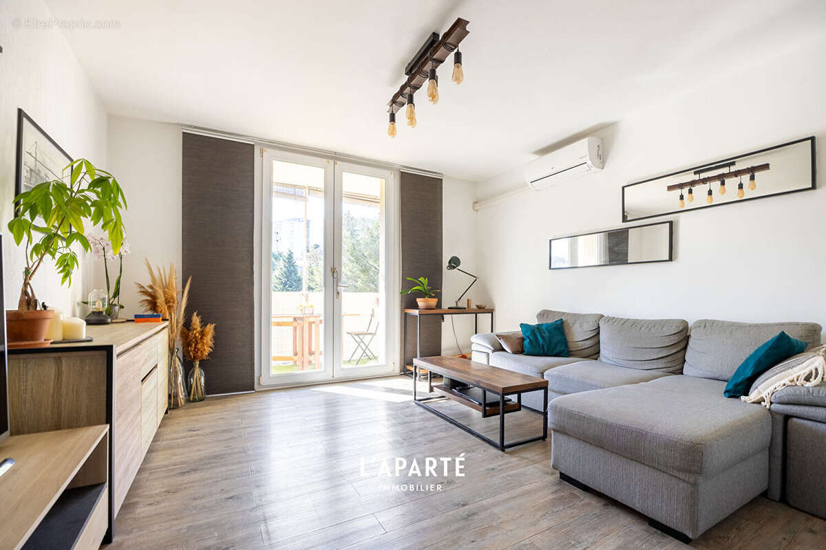 Appartement à MARSEILLE-11E