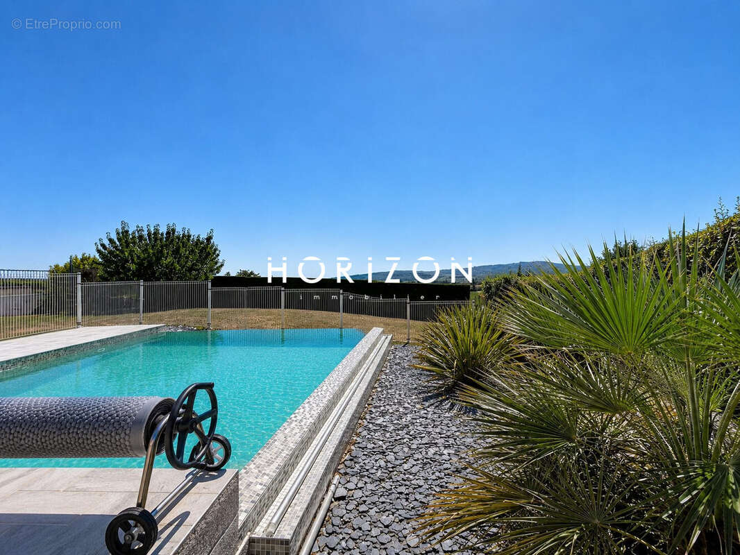 Maison 160 m² à Chevagny-Les-Chevrieres  - photo 8