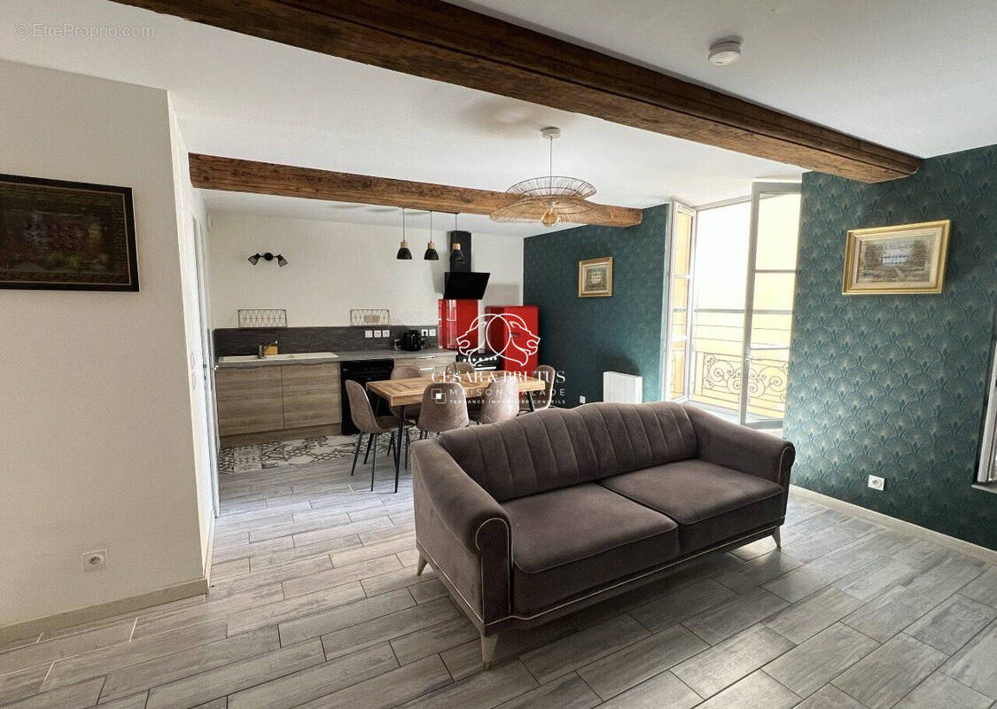 Séjour-cuisine spacieux - Appartement à VILLEFRANCHE-SUR-SAONE