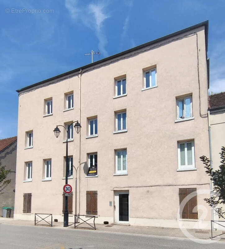 Appartement à BRIE-COMTE-ROBERT