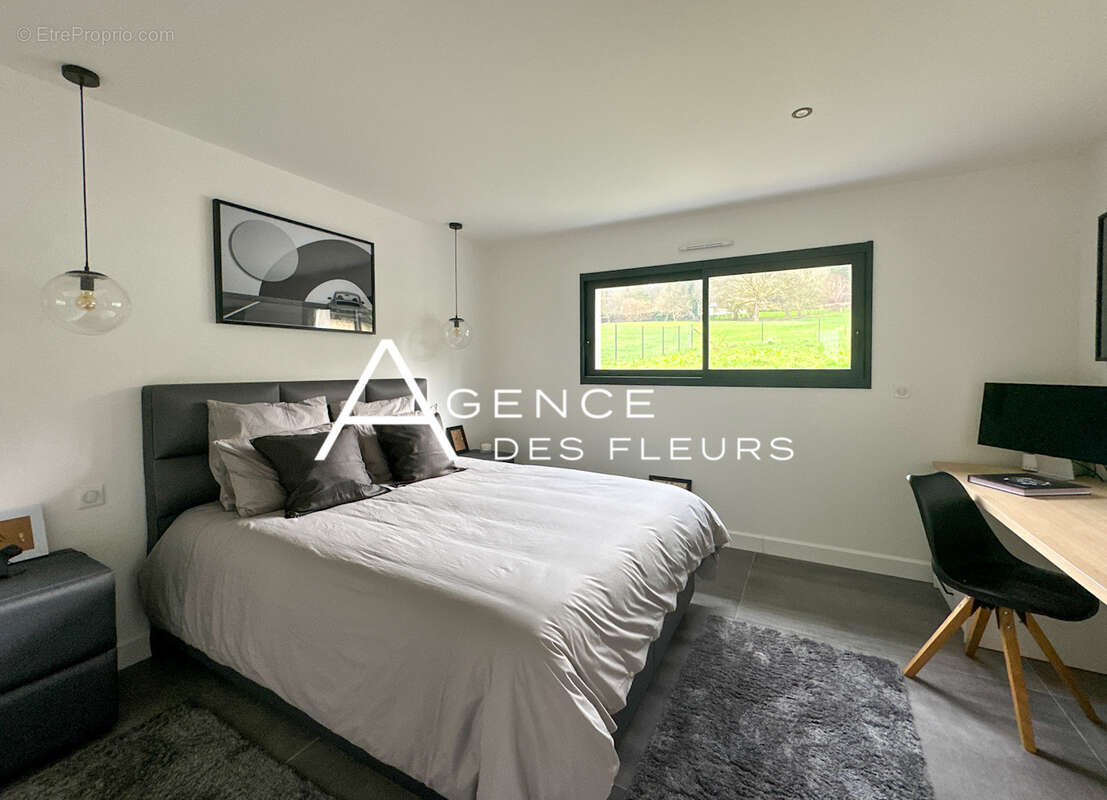 Maison à LA SAUSSAYE