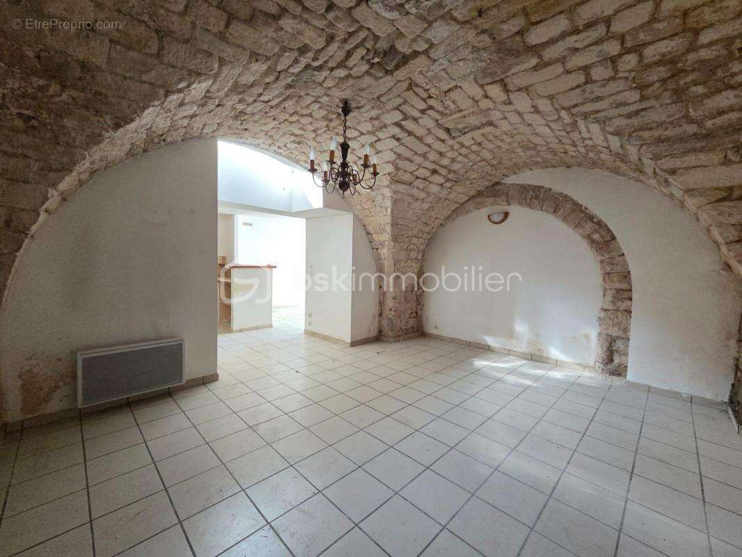 Appartement à CERESTE