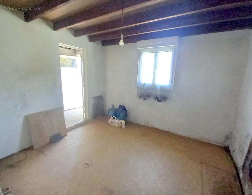 Fermette à rénover sur près de 2 hectares – Idéal projet de vie à la campagne (MONTAUDIN -53) - photo 5