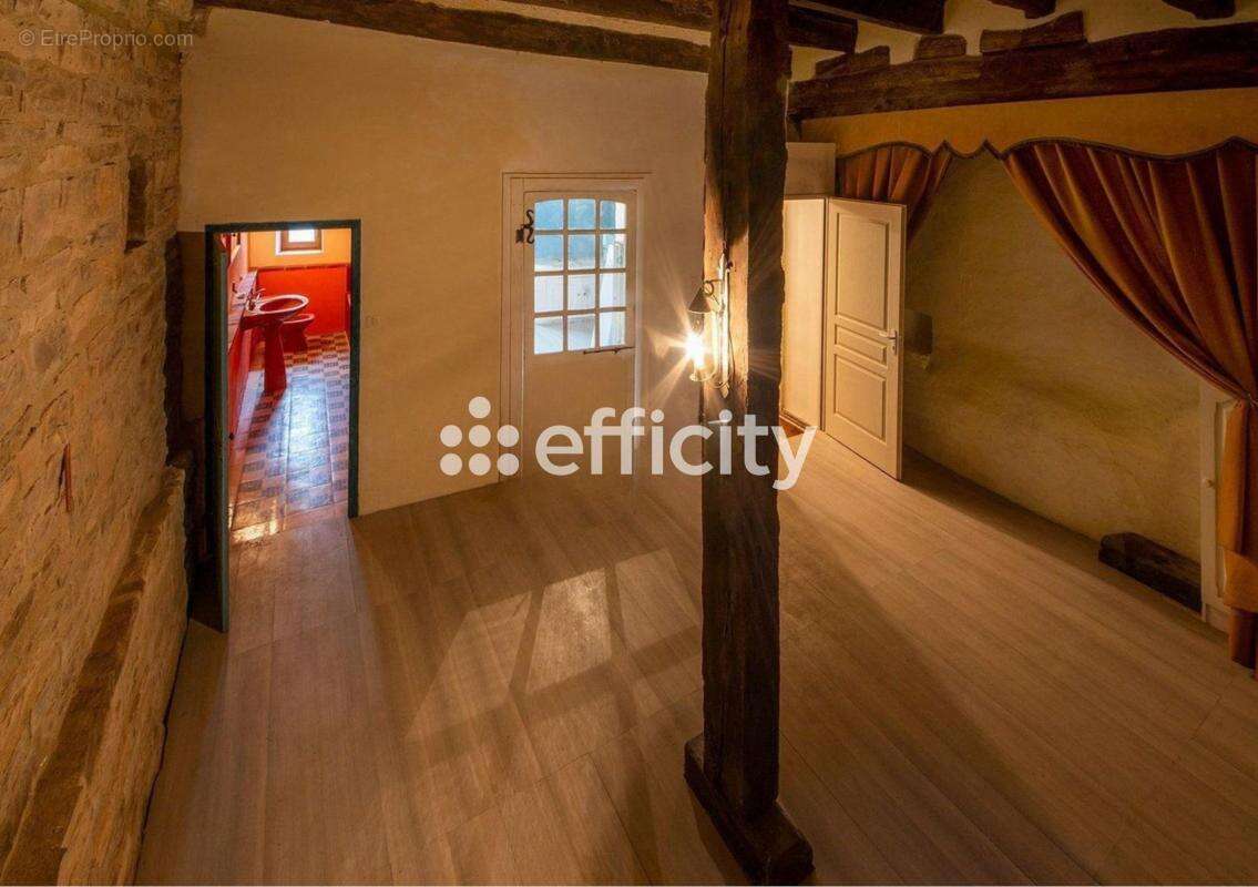 Maison 179 m² à Cordes-Sur-Ciel  - photo 13