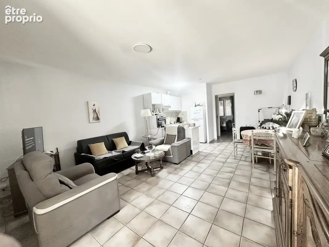 Photo Appartement à Senas au prix de 158 000€