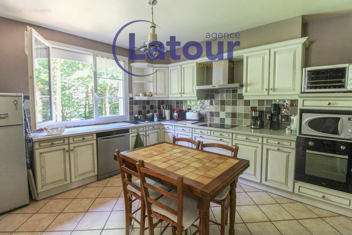 Secteur nonancourt, belle maison traditionnelle, 6 pièces, 4 chambres, 140 m2 - photo 5