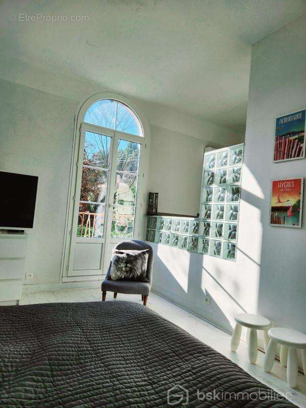 Belle bastide 8 pieces avec dependances - photo 8