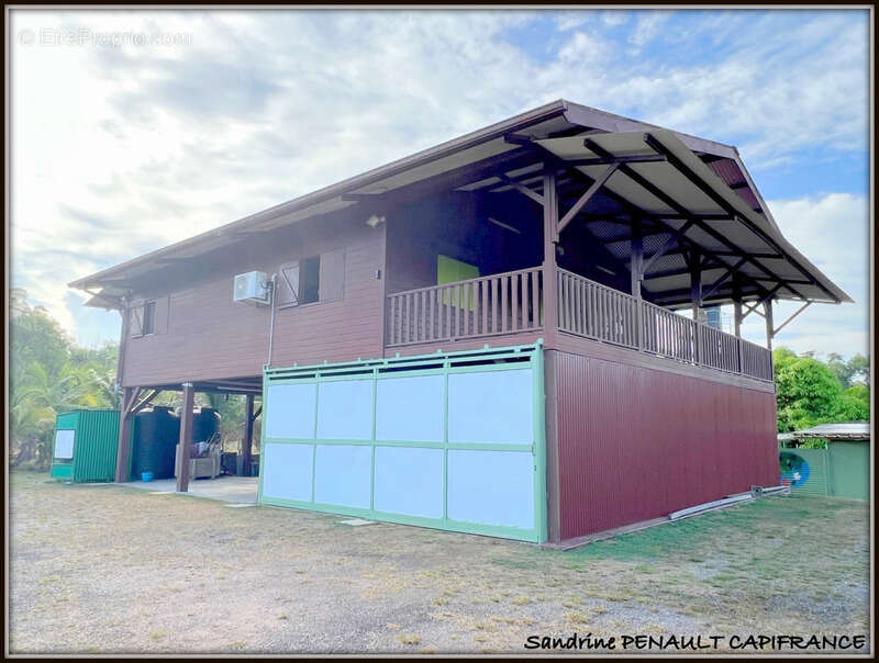A vendre a kourou (97310 guyane française) une magnifique maison de campagne t4 de 103 m² sur un terrain de 5000 m² - au prix de - photo 3