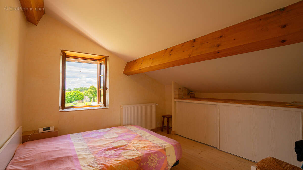 Maison à BAGAT-EN-QUERCY