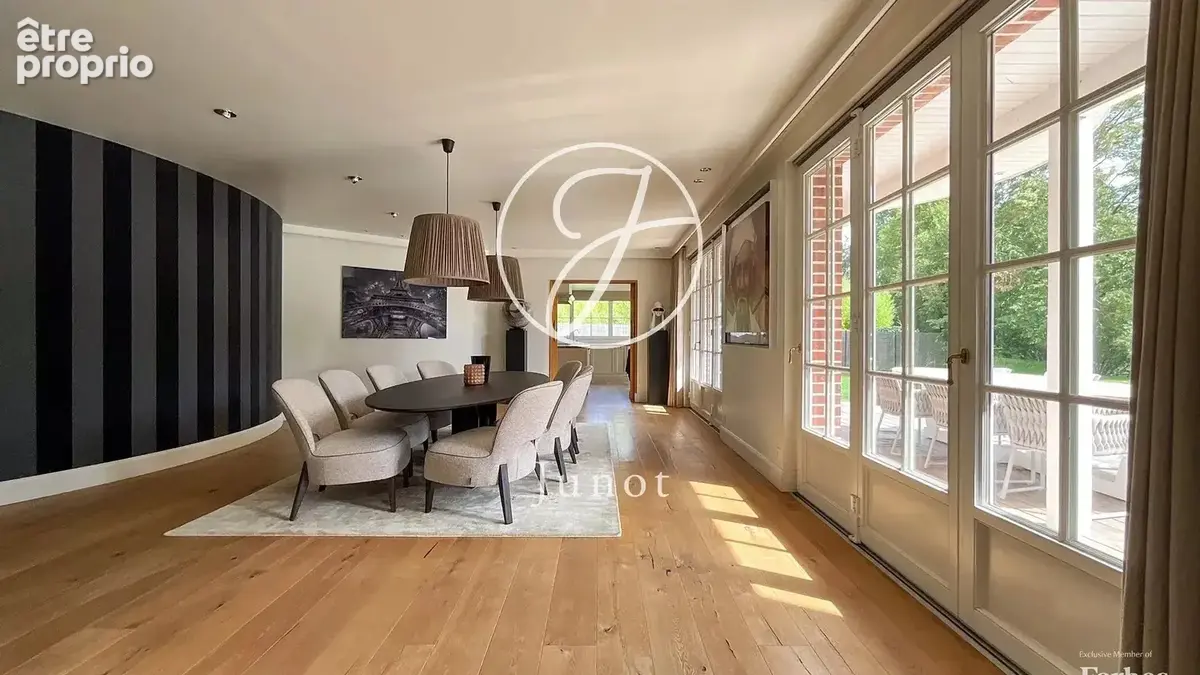 Mouvaux – Maison d’exception – 7 pièces - 262.48m² habitables – 7 pièces – 5 chambres – Piscine – Parc paysagé – Garage et parki - photo 3
