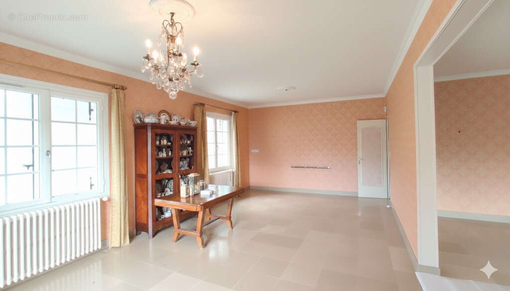 Maison 222m² à châtellerault - photo 2