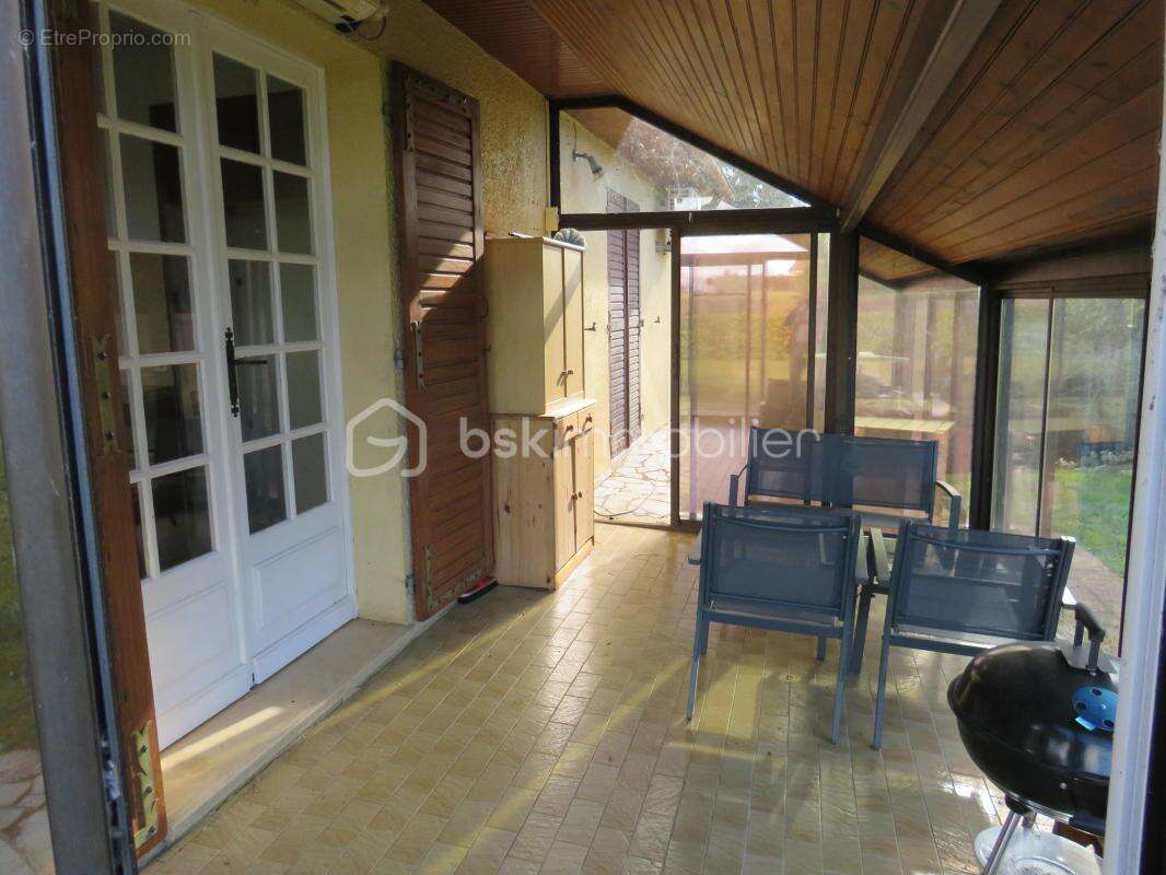 Maison plain-pied de 114 m² sur grand sous-sol - photo 4