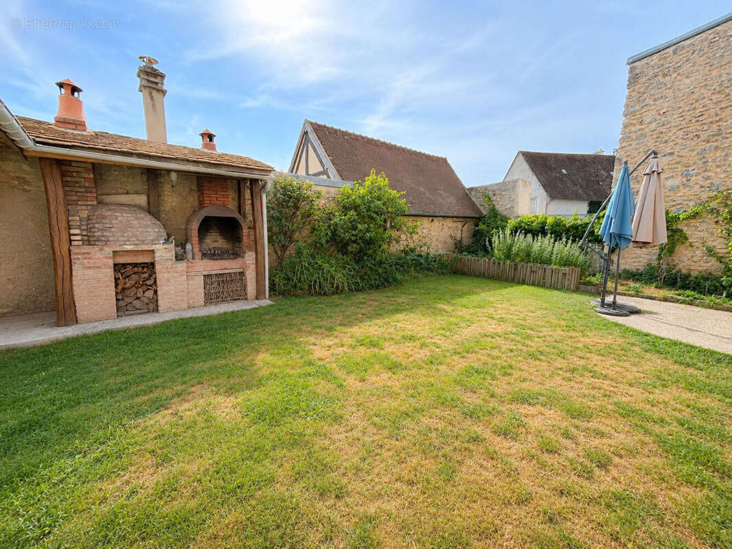 A VENDRE - Maison en pierre Chaumont En Vexin CENTRE -  PLAIN PIED DE VIE - 4 chambres - 280 m² de terrain - photo 13