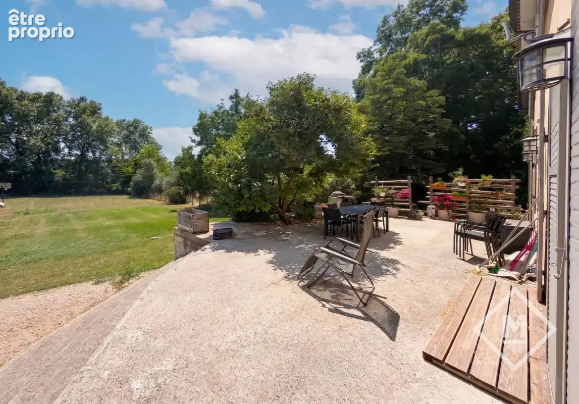 Ancien corps de ferme du XVIIᵉ siècle – 256 m² sur 5 000 m² de parc arboré - photo 6