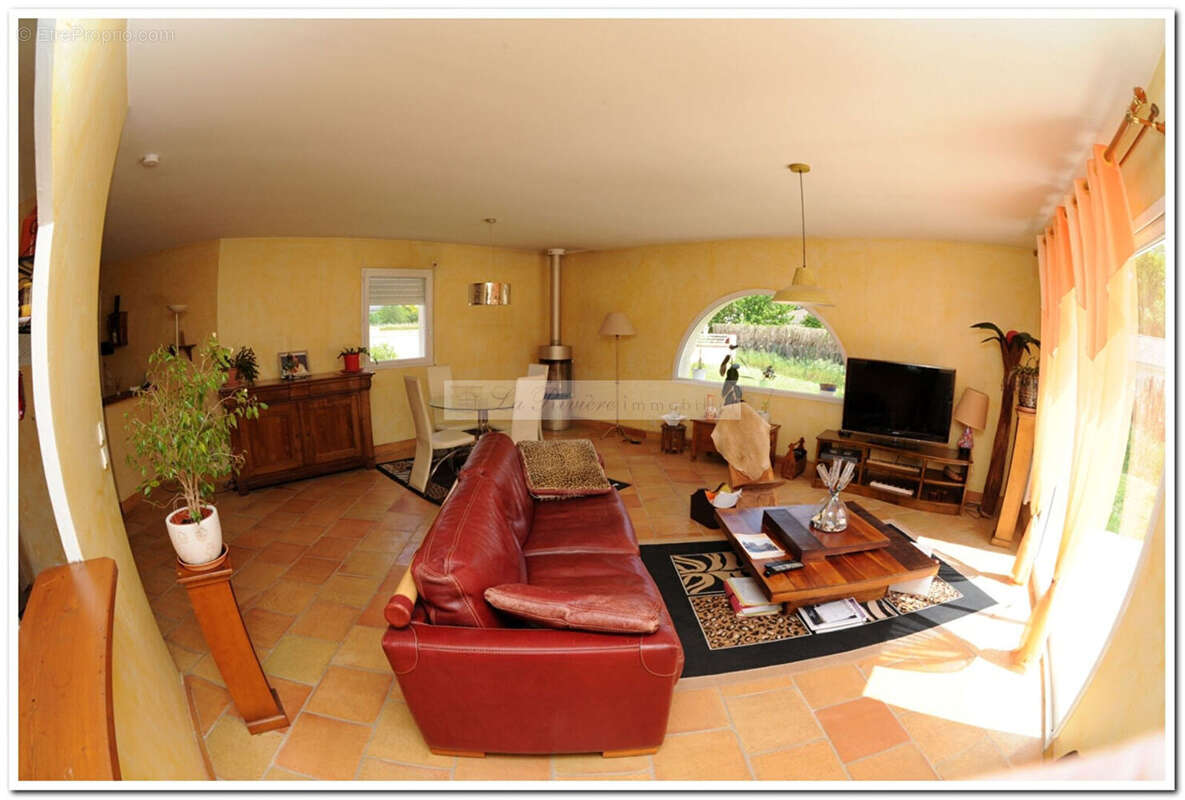 Maison à SAINTE-SEVERE