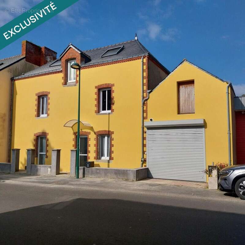Maison 134 m² à Plesse  - photo 2
