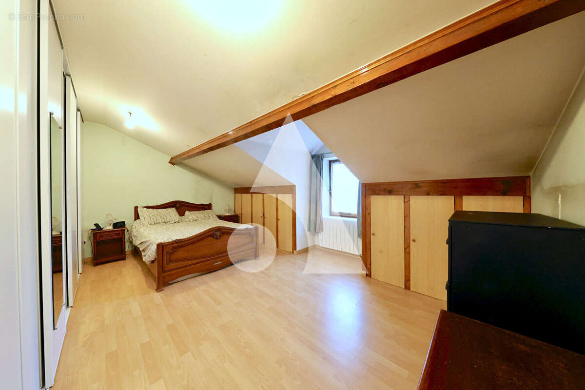 Maison à CORBEIL-ESSONNES