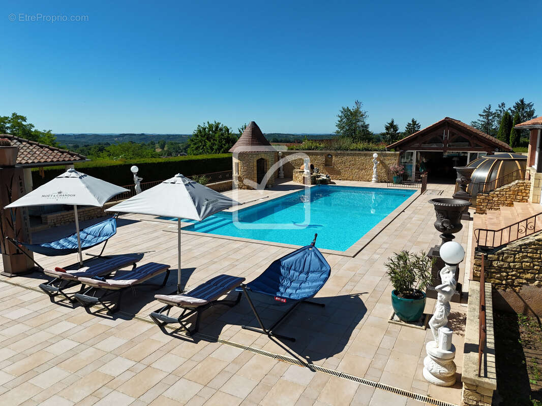 Maison à HAUTEFORT