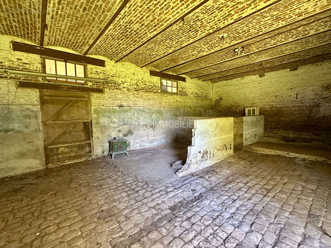 Maison à BAILLY-EN-RIVIERE