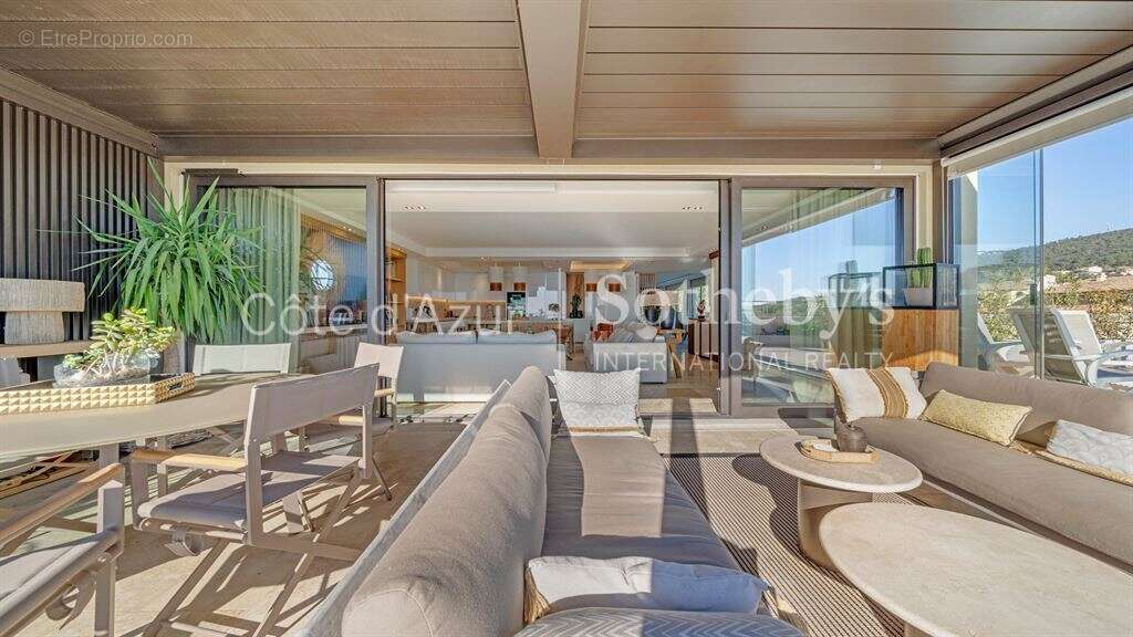 Appartement à LES ISSAMBRES