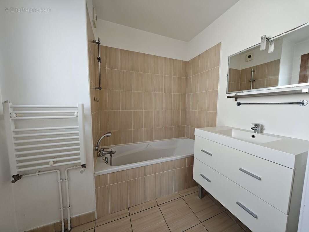 SDB - Appartement à TOURS