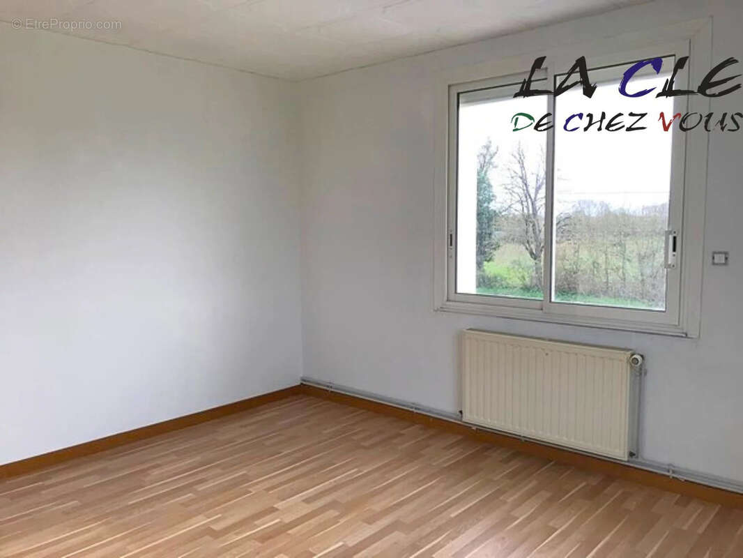 Maison à SAINT-GEORGES-DE-REX