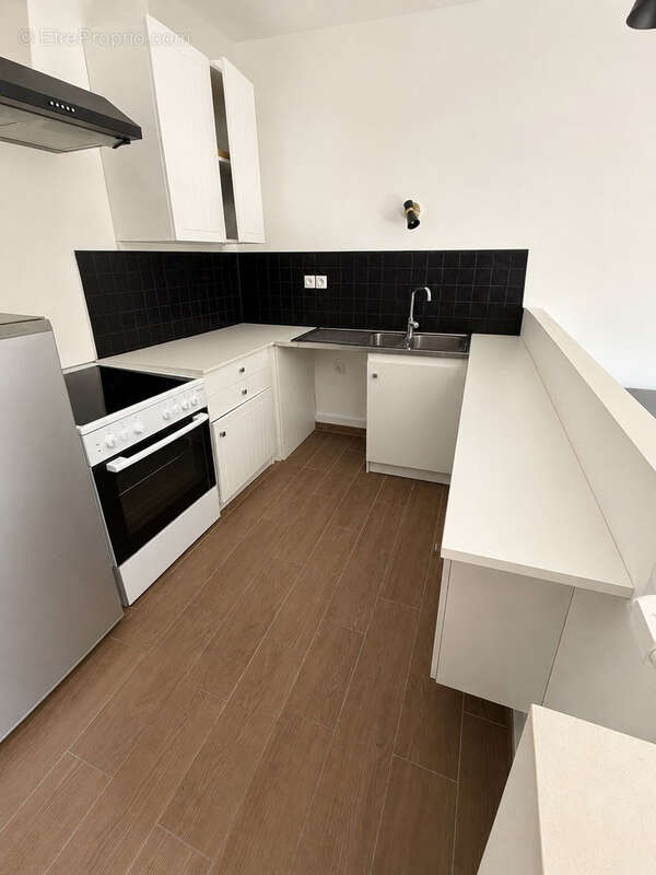 Appartement 61 m² à Arles  - photo 7