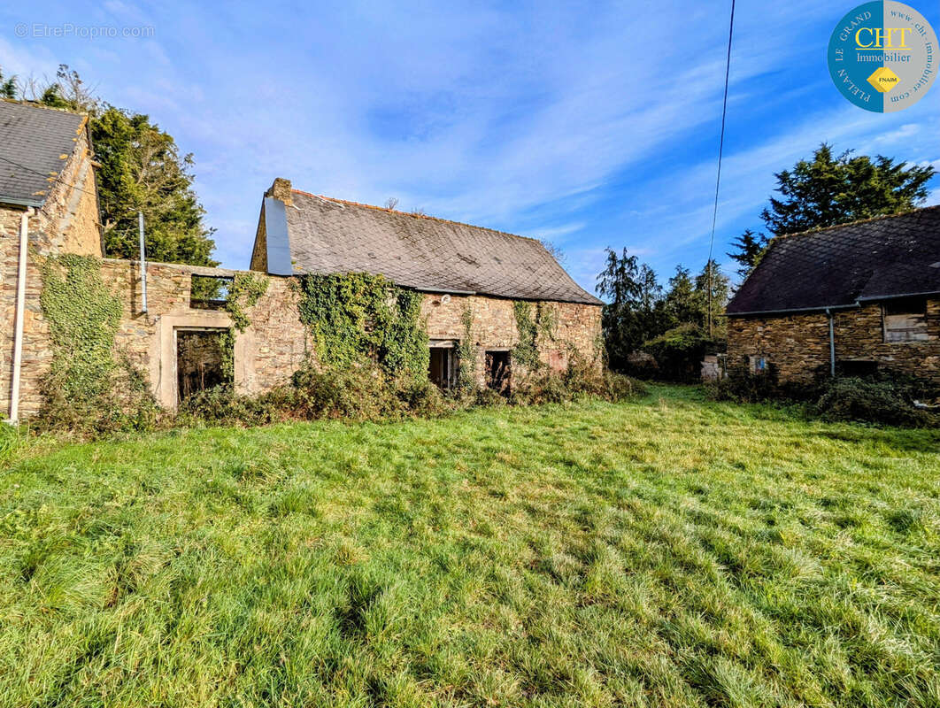 À Tréal, Maison à rénover d'environ 140m2 à acheter 30 100 € - photo 12