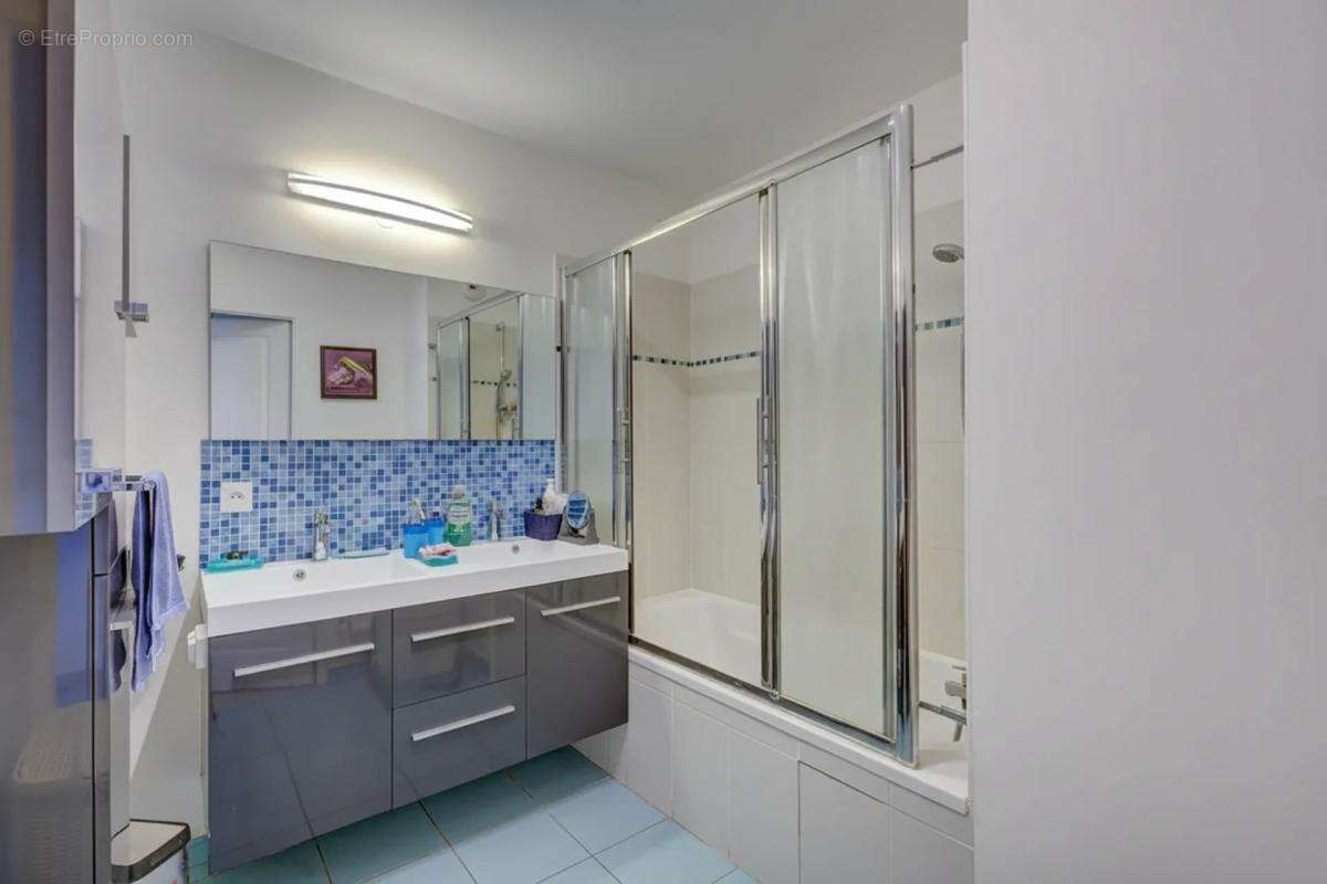 Appartement 3 pièces de 78,4 m² à Saint-Fons - photo 10